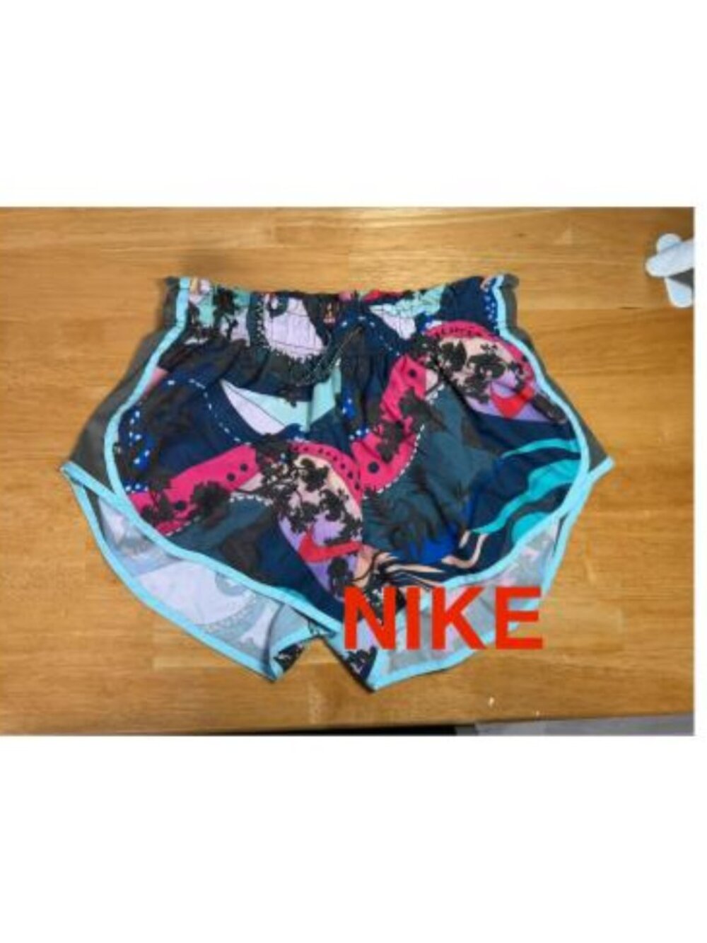 Nike Women's Dri-FIT Tempo Luxe Icon Clash Running Shorts Size M
